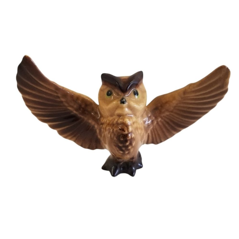 Hagen Renaker Owl Miniature Figurine Wings Spread Great Horned Mini Bird Figure